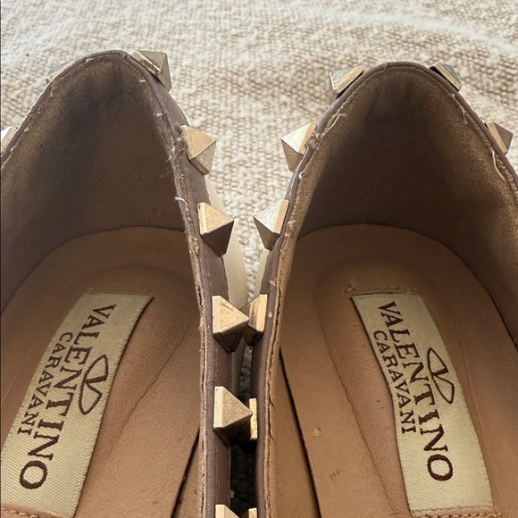 Valentino Women's Cream Rockstud Flats - Picture 9 of 11